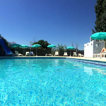 Camping Les Grillons Hotel Embrun Kültér fotó