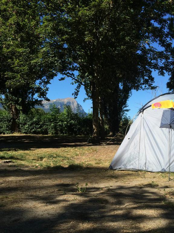 Camping Les Grillons Hotel Embrun Kültér fotó