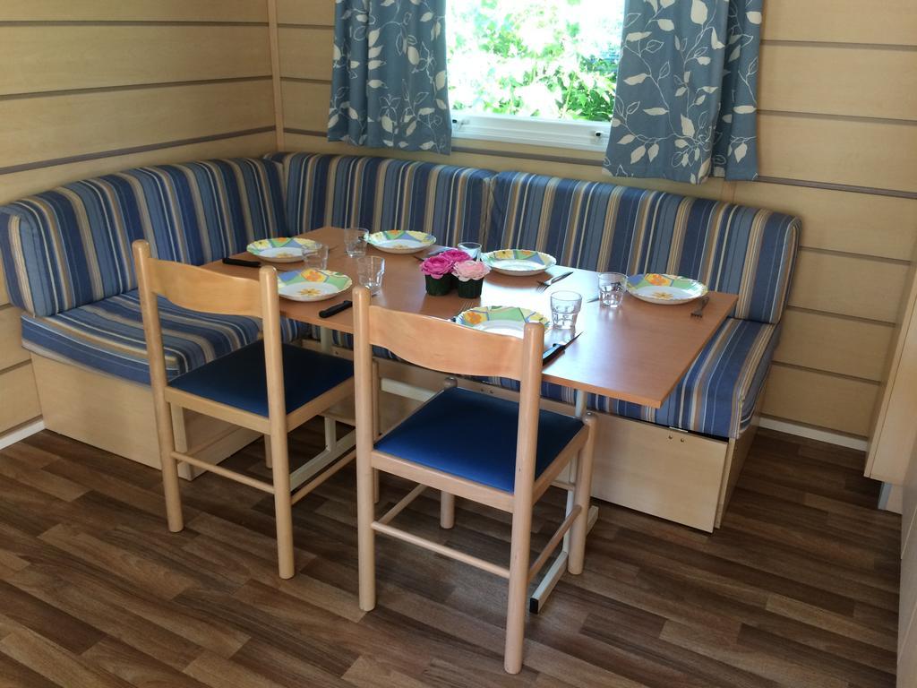 Camping Les Grillons Hotel Embrun Kültér fotó