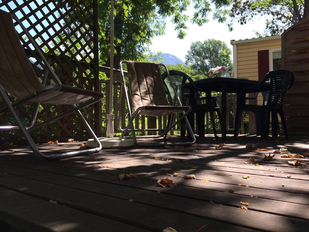 Camping Les Grillons Hotel Embrun Kültér fotó